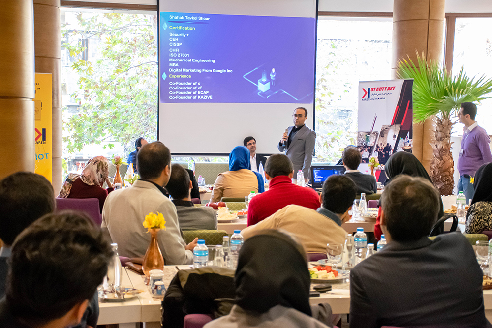 حضور اساتید در شتابدهنده های حوزه بلاکچین و نفت و گاز به عنوان منتور